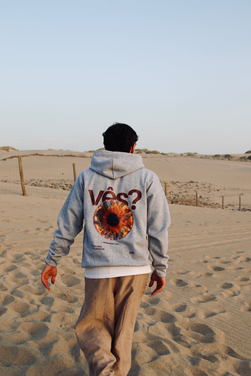 HOODIE "VÊS"