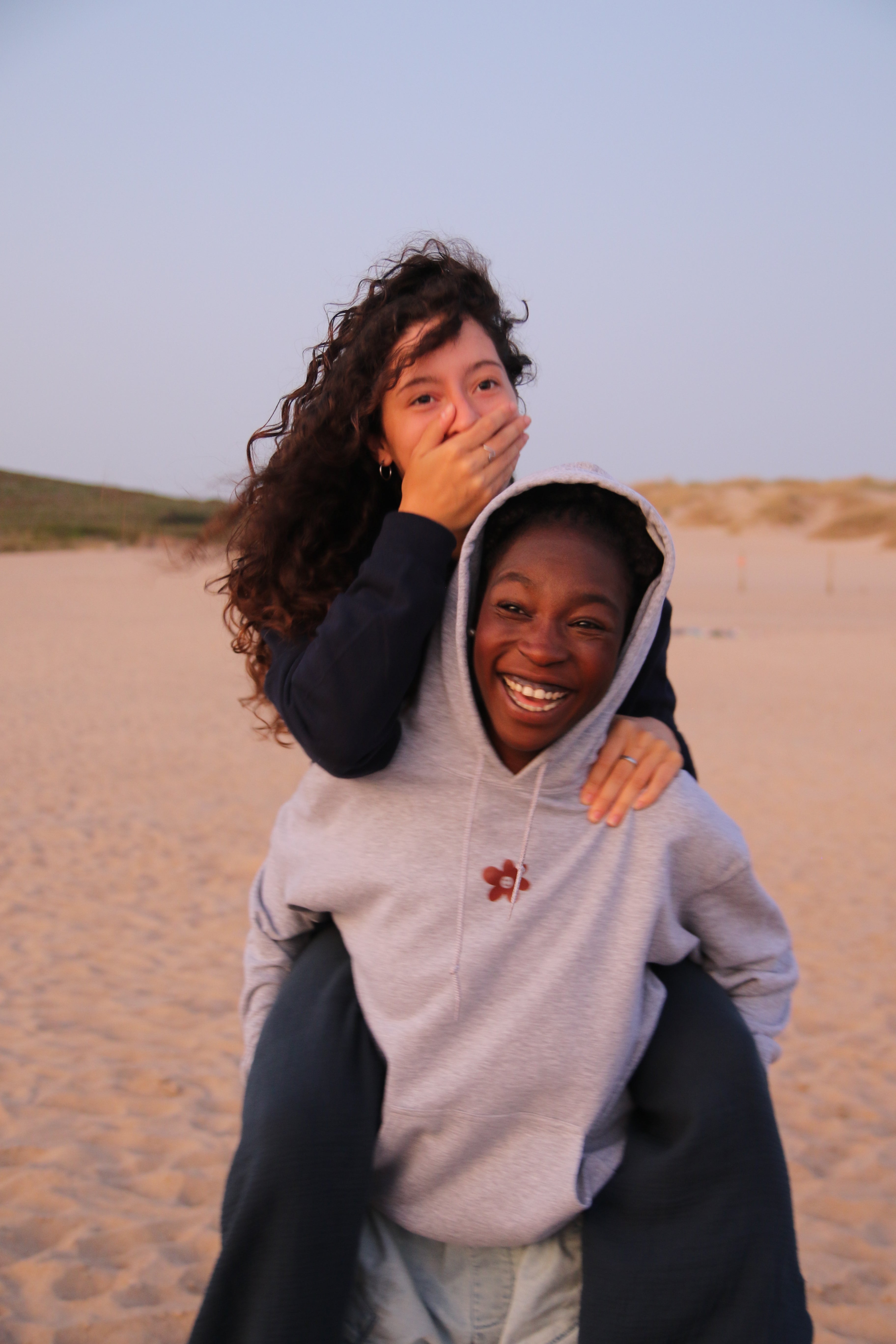 HOODIE "VÊS"