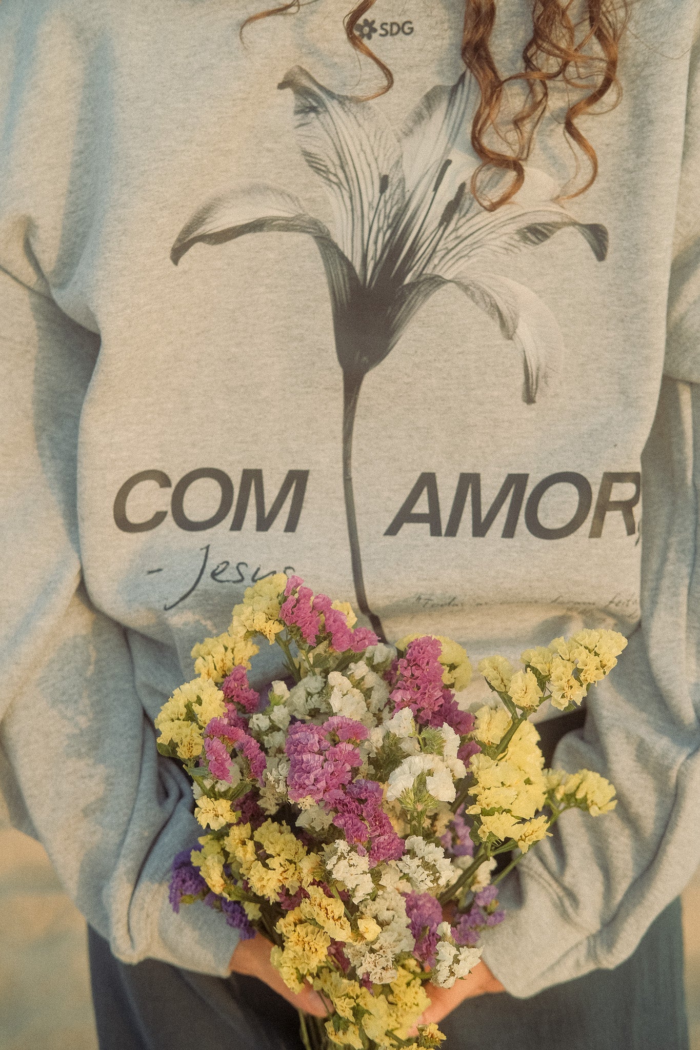 CREWNECK "COM AMOR"