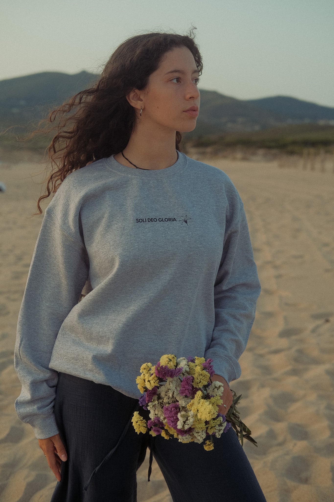 CREWNECK "COM AMOR"